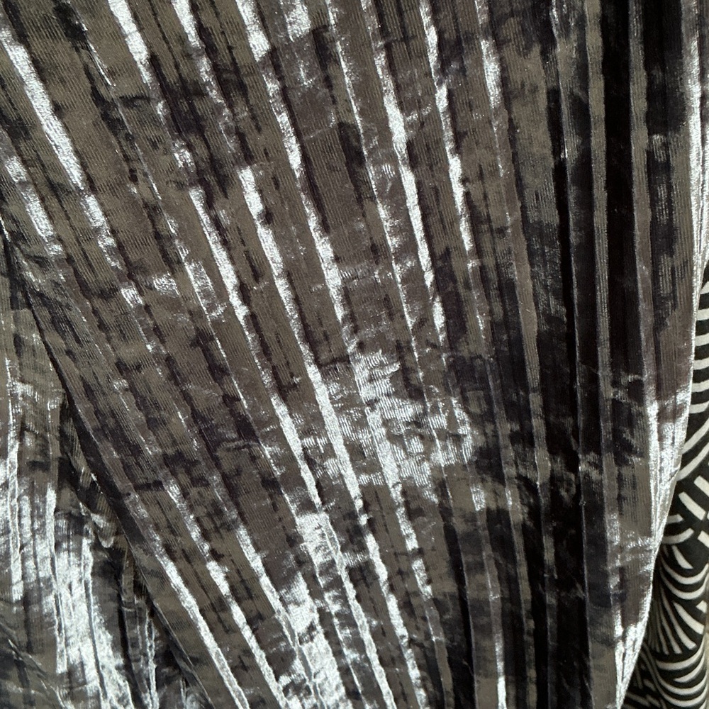 Silver Velvet Pleated Pants from MANGO - Picture 3 of 3
